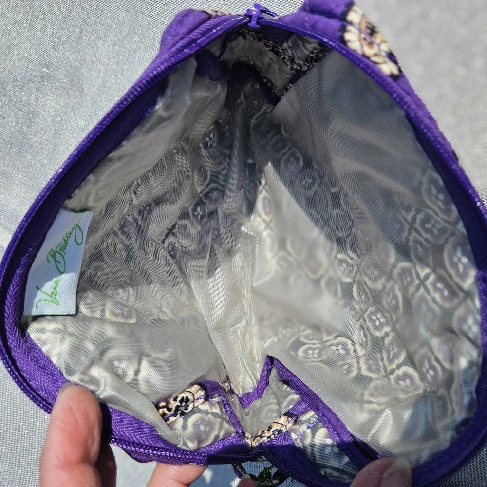 NWT VERA BRADLEY SIMPLY VIOLET LINED‎ MEDIUM MAKEUP BAG-RETIRED SPRING 2011